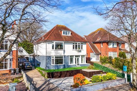 Wentworth Avenue, Bournemouth, Dorset, BH5