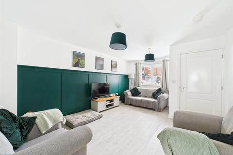 3 bedroom end of terrace house for sale, Redshank Way, Hardwicke, Gloucester, Gloucestershire, GL2