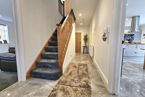 4 bedroom detached house for sale, Bridge Field Court, Stroud Road, Gloucester