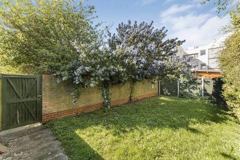 39 Barleycorn Way, London, E14 8DE