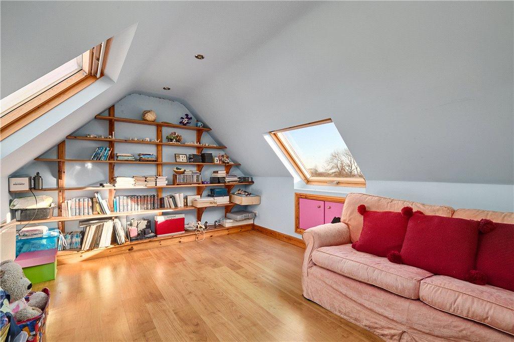 Bedroom/Office