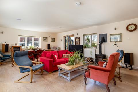 4 bedroom detached house for sale, Horley Row, Horley, Surrey, RH6