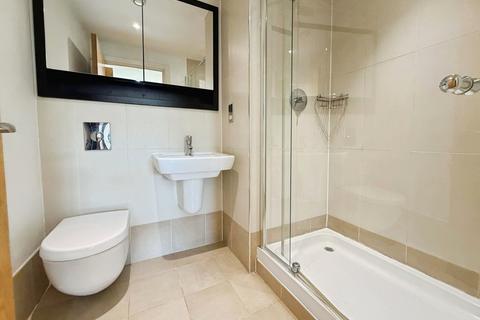 2 bedroom flat to rent, McClure House, The Boulevard, Leeds, LS10
