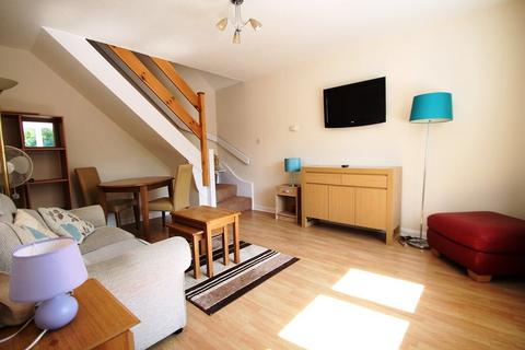 2 bedroom terraced house to rent, Philpots Close, West Drayton, UB7