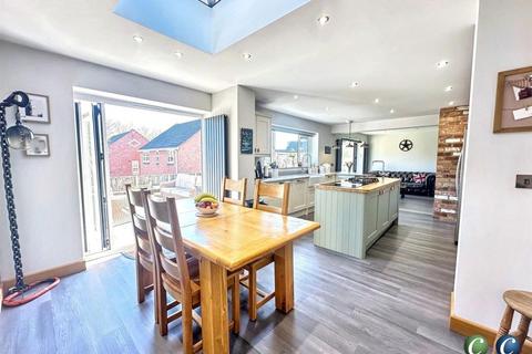 5 bedroom detached house for sale, Chase Side Drive, Rugeley