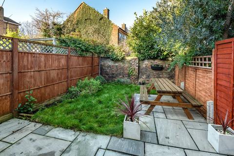 13 Randall Place, London, SE10 9LA