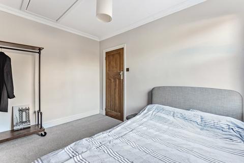 13 Randall Place, London, SE10 9LA