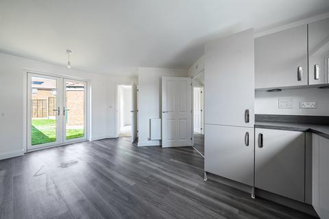 3 bedroom semi-detached house to rent, Sturry CT2