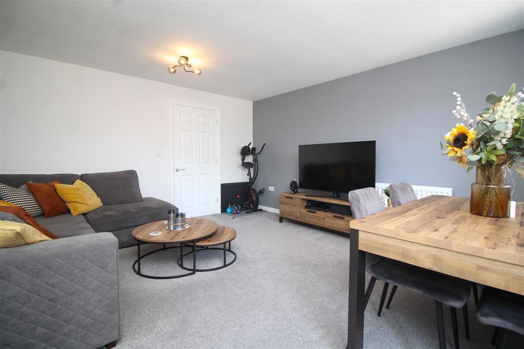 Living room 2 .JPG