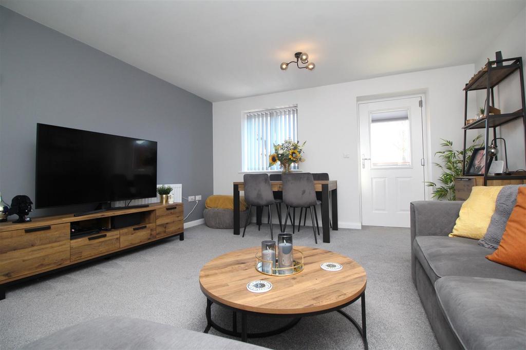 Living room 3 .JPG