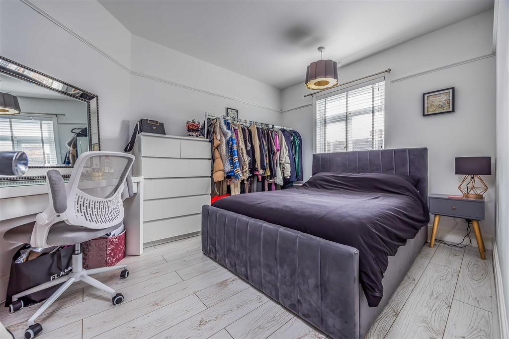 177 Hawthorn Crescent, Cosham-Small-Portico Marketi