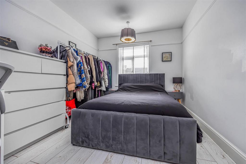 177 Hawthorn Crescent, Cosham-Small-Portico Marketi