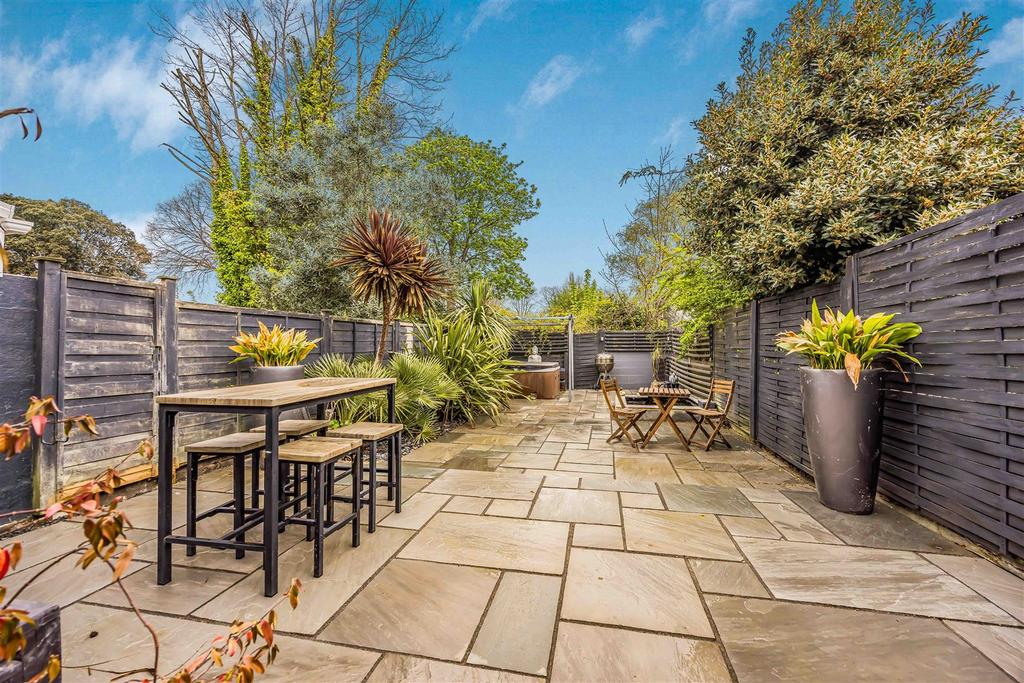 177 Hawthorn Crescent, Cosham-Small-Portico Marketi