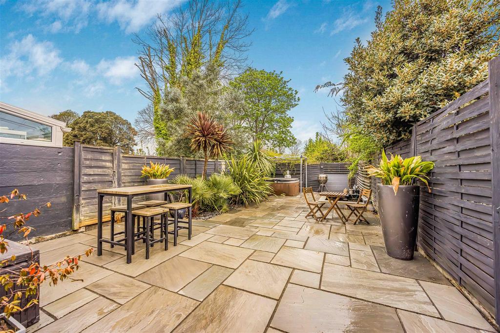 177 Hawthorn Crescent, Cosham-Small-Portico Marketi