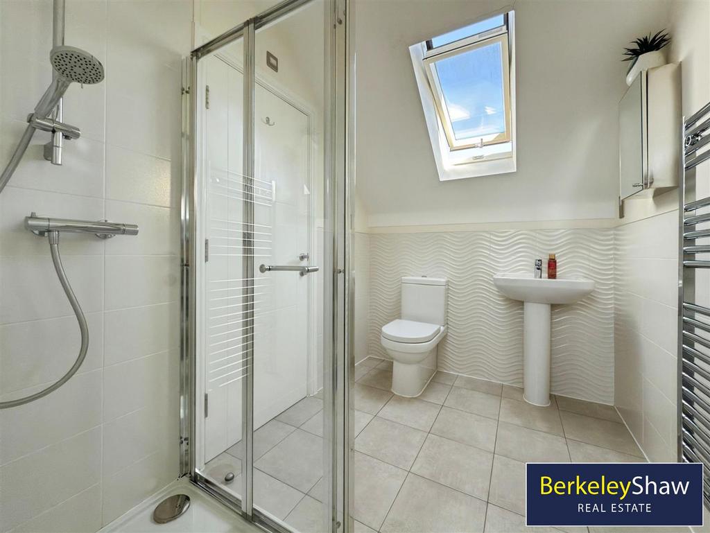 Second Floor Bathroom - Jack &amp; Jill