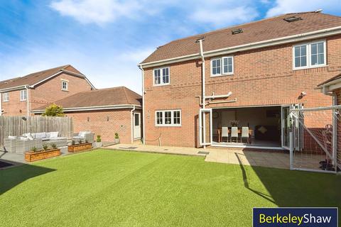 6 Thistledown Drive, Hightown, Liverpool, L38 0AA