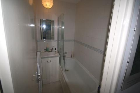 2 bedroom flat to rent, Otto Street, Kennington SE17