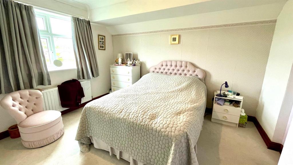 Principal bedroom
