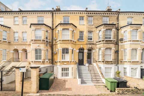 1 bedroom flat for sale, Chelsham Road, London SW4