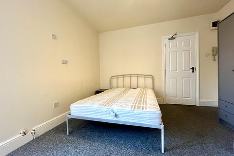 1 bedroom in a house share to rent, Sandon Road, Stafford, ST16
