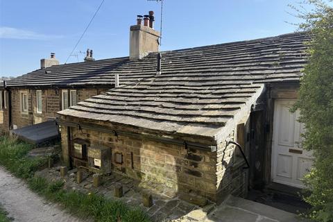2 bedroom cottage for sale, Clay Well, Huddersfield HD7