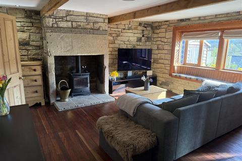 2 bedroom cottage for sale, Clay Well, Huddersfield HD7