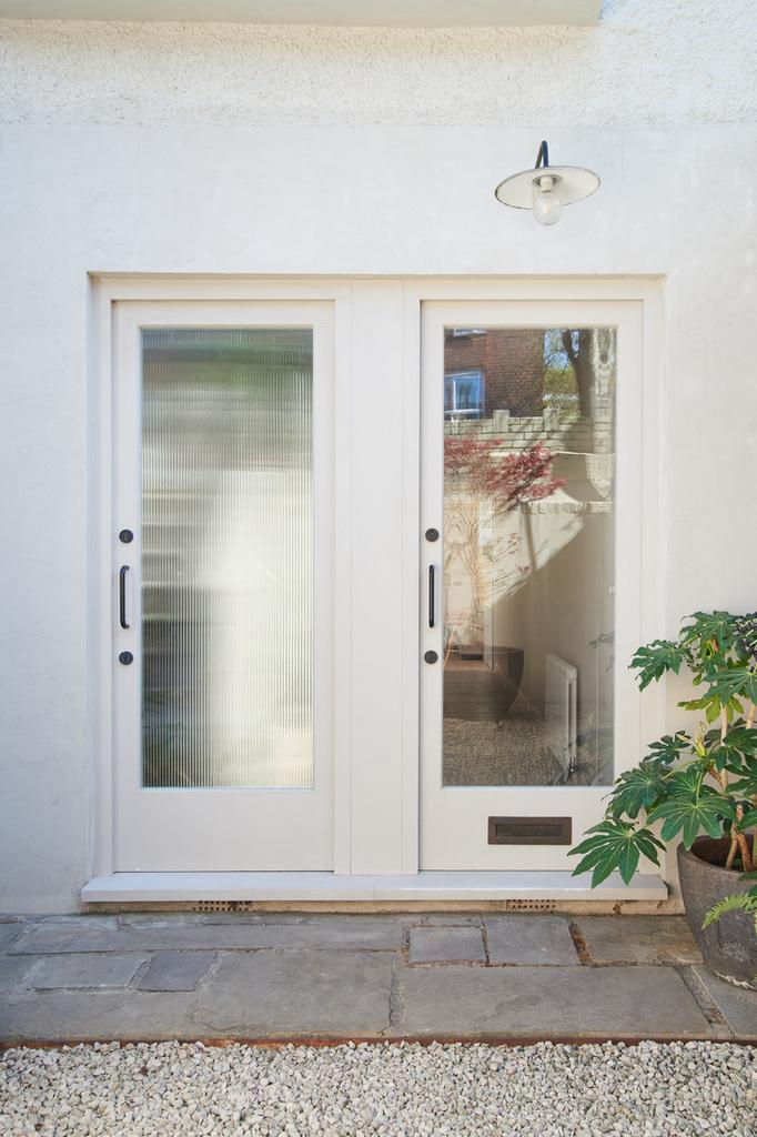 276149 - inigo 21 wisteria 06 04 25 10212.jpg
