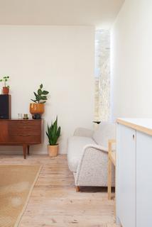 Basement Flat, 21 Wisteria Road, London, SE13 5HW