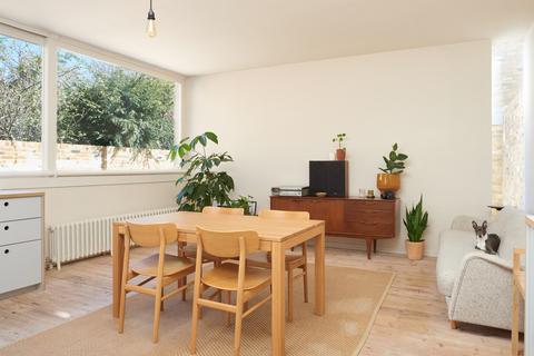 Basement Flat, 21 Wisteria Road, London, SE13 5HW