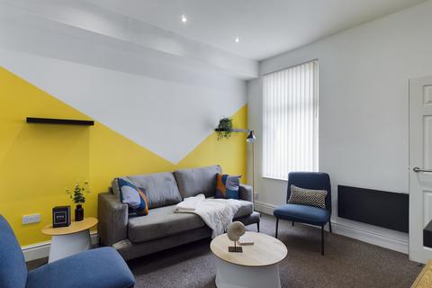 9 bedroom house to rent, Burleigh Street, Manchester M15