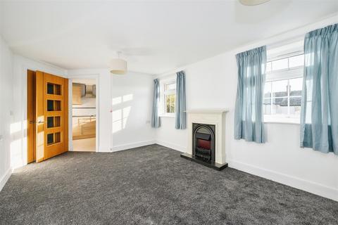 1 bedroom apartment for sale, Weighbridge Court, 301 High Street, Chipping Ongar, Essex, CM5 9FD