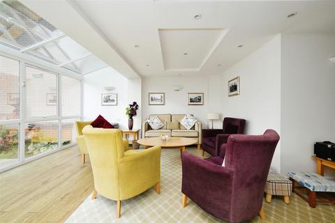 1 bedroom apartment for sale, Weighbridge Court, 301 High Street, Chipping Ongar, Essex, CM5 9FD