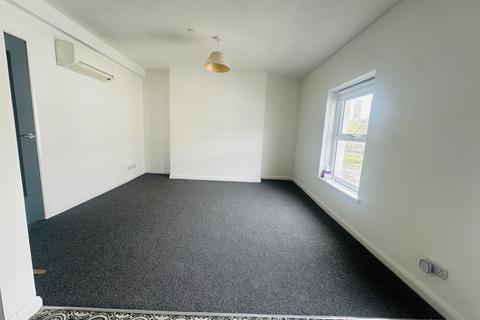 1 bedroom flat to rent, Bridge Street, Newport,