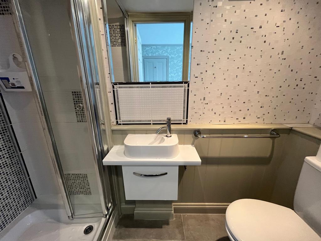 En suite Shower Room