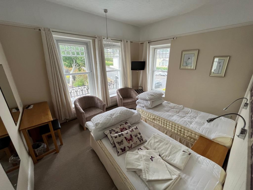 Front Double Bedroom 1