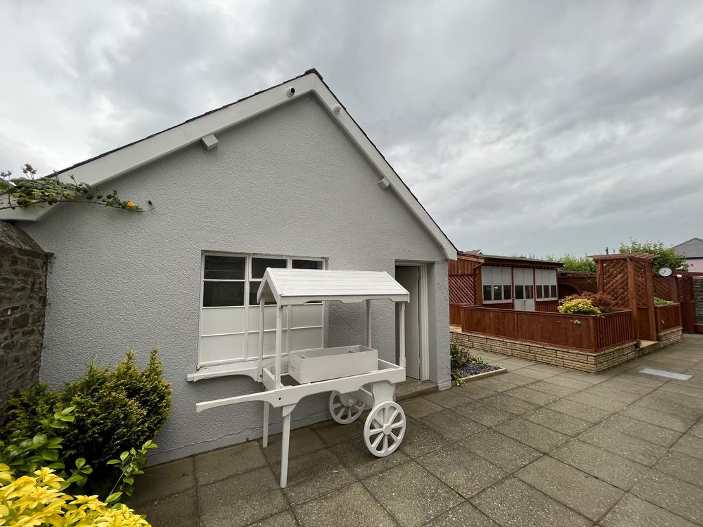 Double Garage
