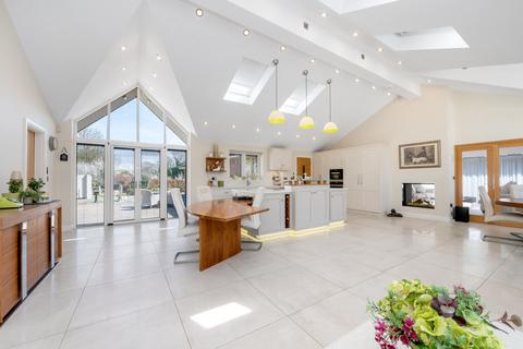 4 bedroom detached bungalow for sale, Leicester LE9