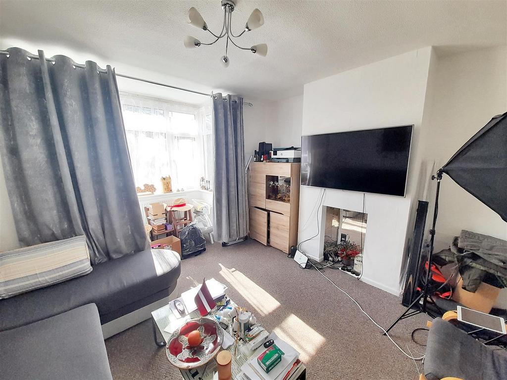 Living room new 1.jpg