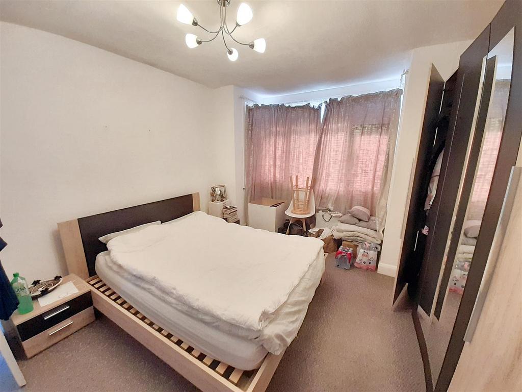 Bedroom 1a new.jpg