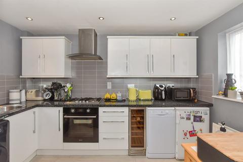 2 bedroom link detached house for sale, Boyd Court, Wickford SS12