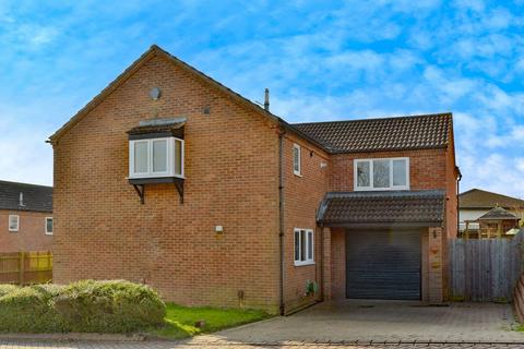 41 Craddocks Close, Bradwell, Milton Keynes, MK13 9DX