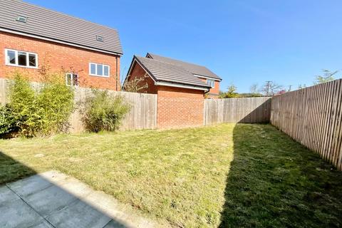 40 Alfred King Close, Shavington, Crewe, CW2 5UW