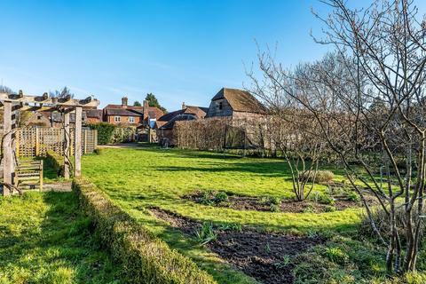 5 bedroom detached house for sale, The Broadway, Lamberhurst, TN3