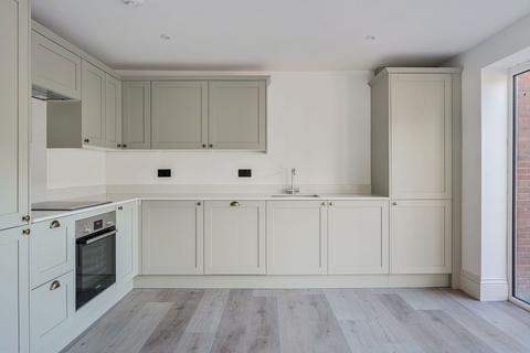 3 bedroom semi-detached house for sale, Rowplatt Lane, East Grinstead RH19