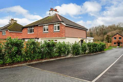 Rowplatt Lane, East Grinstead RH19