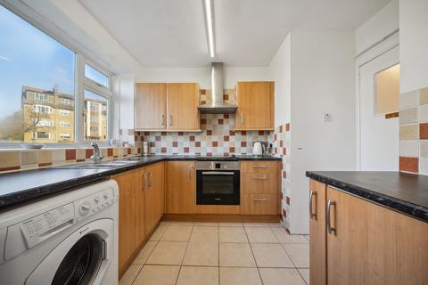 2 bedroom flat for sale, 5 Orchard Court, Thornliebank, G46