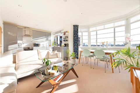 2 bedroom flat for sale, Belsize Avenue, London NW3