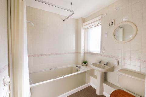 2 bedroom semi-detached bungalow for sale, Maplewood, Newcastle upon Tyne NE6
