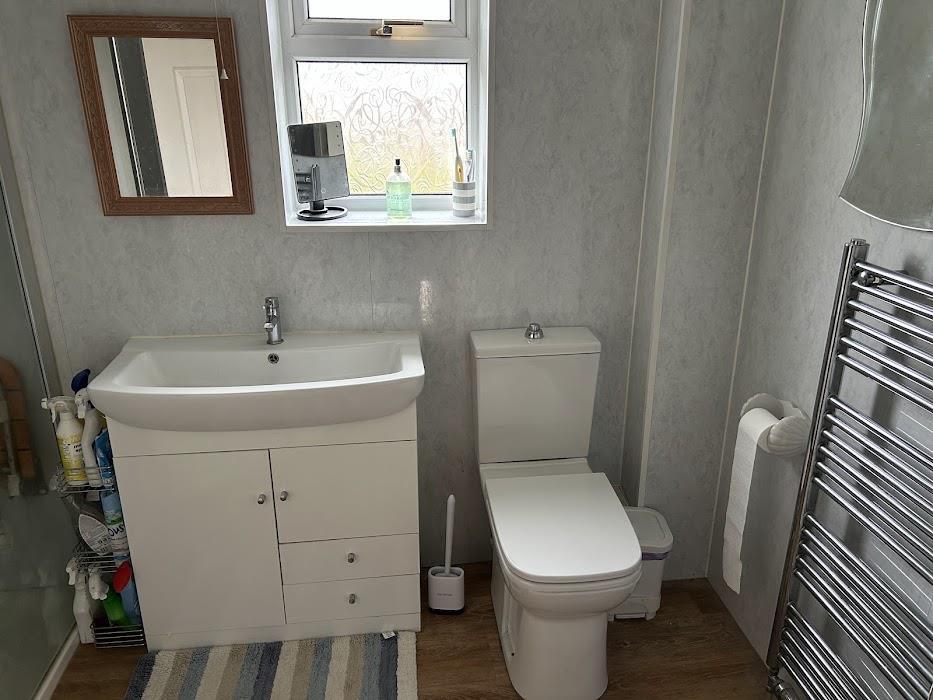 Family shower room
