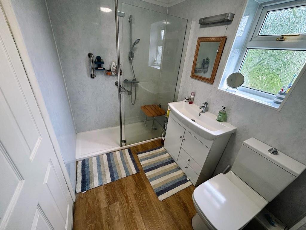 Family shower room